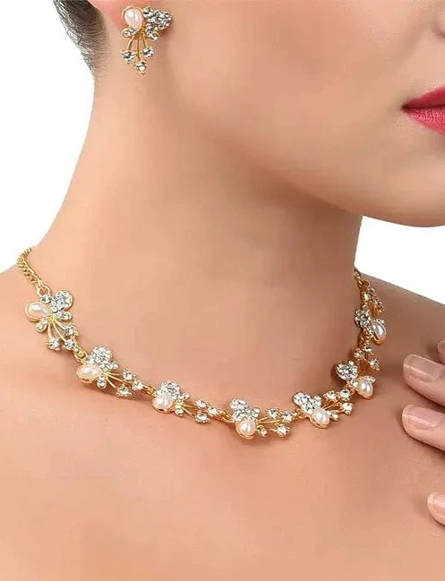 Luminous Grace Gold-Plated Necklace Set with Pearls and Diamonds