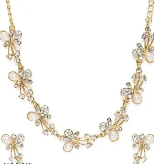 Luminous Grace Gold-Plated Necklace Set with Pearls and Diamonds